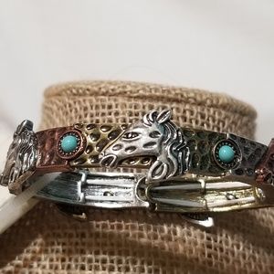 BKE - Hammered metal south western bracelet